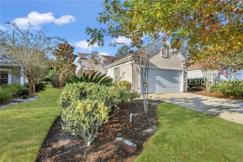 Furnished and move-in ready, this well-maintained 3-bedroom - photo 2