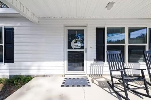 Prime Investment Opportunity! Discover a rare and versatile - photo 4