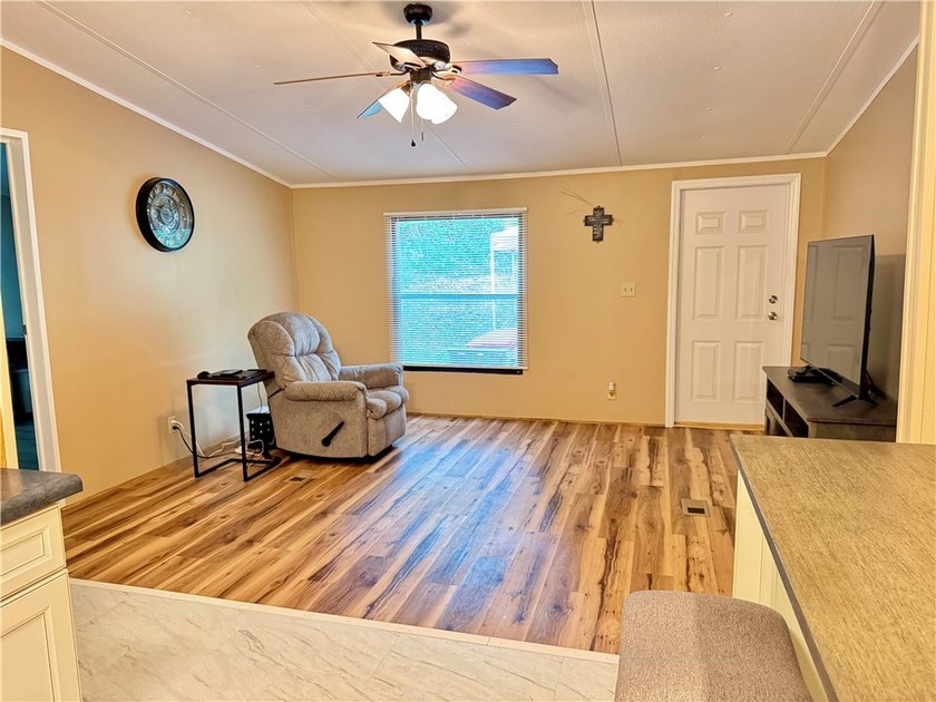 This 3-bedroom, 2-bathroom home is located on an interior lot in - photo 5