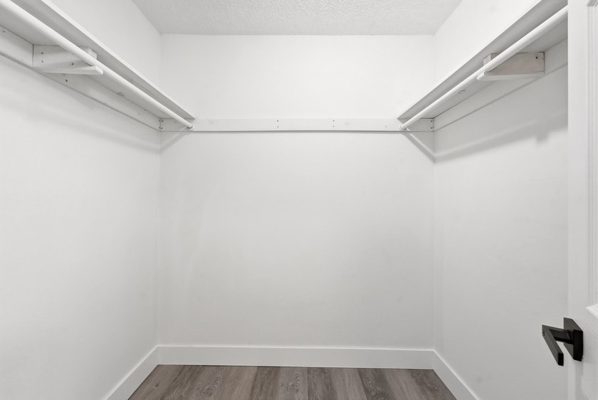Fully remodeled and move-in ready! This 2-bedroom, 2-bathroom - photo 18
