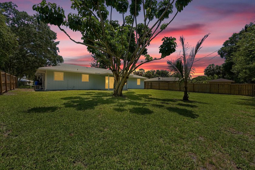 Fully remodeled and move-in ready! This 2-bedroom, 2-bathroom - photo 21