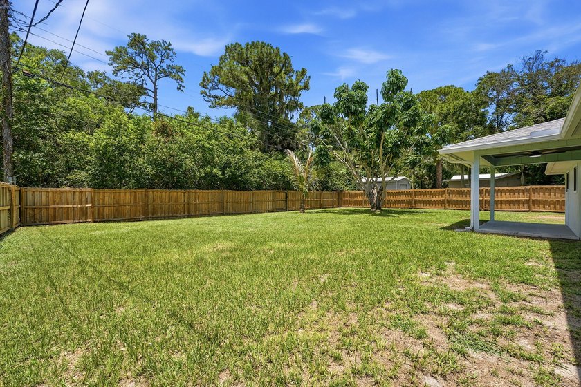 Fully remodeled and move-in ready! This 2-bedroom, 2-bathroom - photo 25