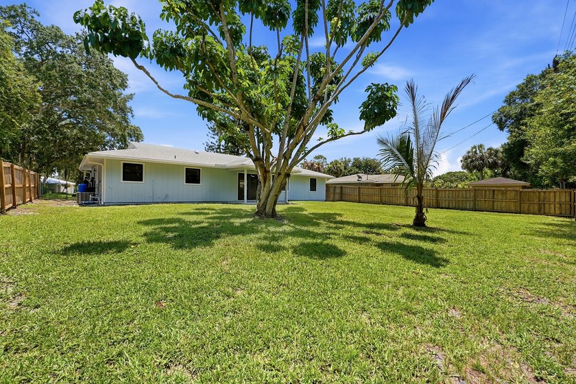 Fully remodeled and move-in ready! This 2-bedroom, 2-bathroom - photo 29