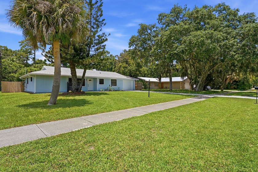 Fully remodeled and move-in ready! This 2-bedroom, 2-bathroom - photo 30