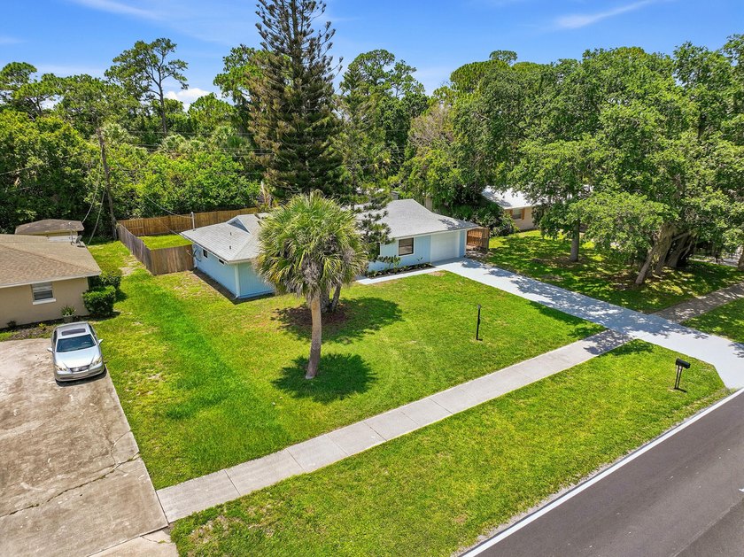 Fully remodeled and move-in ready! This 2-bedroom, 2-bathroom - photo 37