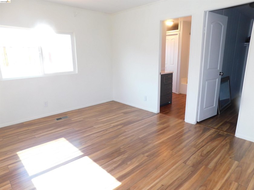 Discover this beautifully updated and hard-to-find 3-bedroom - photo 13