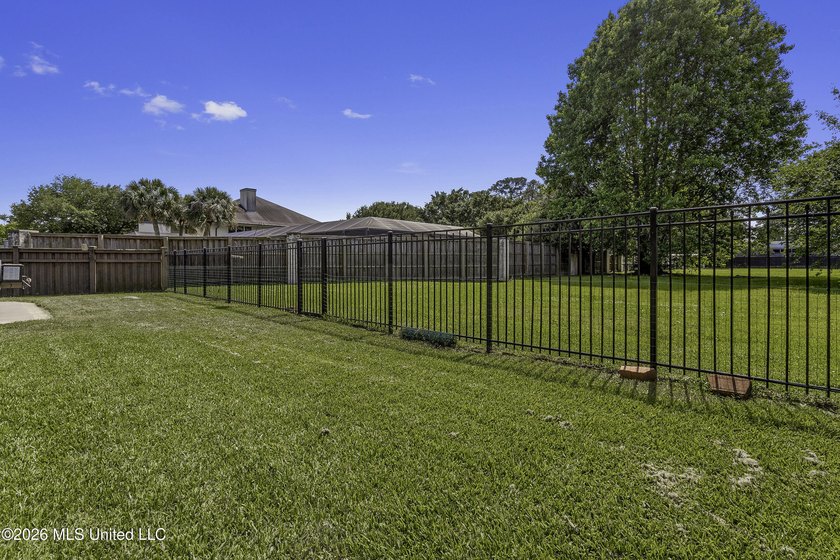 Nestled on a quiet cul-de-sac in the award-winning Ocean Springs - photo 36