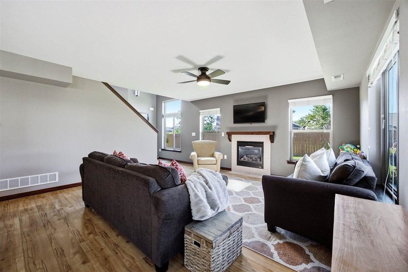 ACCEPTED OFFER - Seller continuing to show for backup offer - photo 8