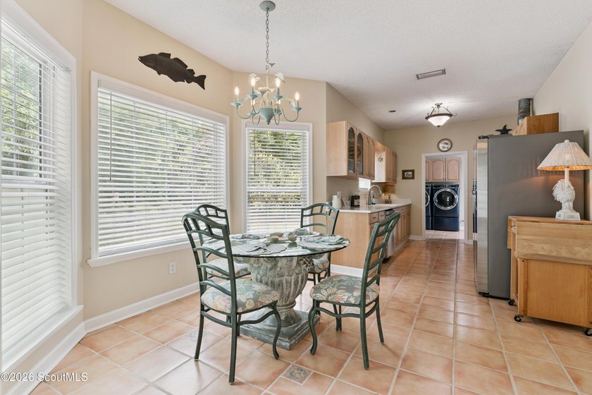 Perfect blend of refined coastal living and peaceful country - photo 12