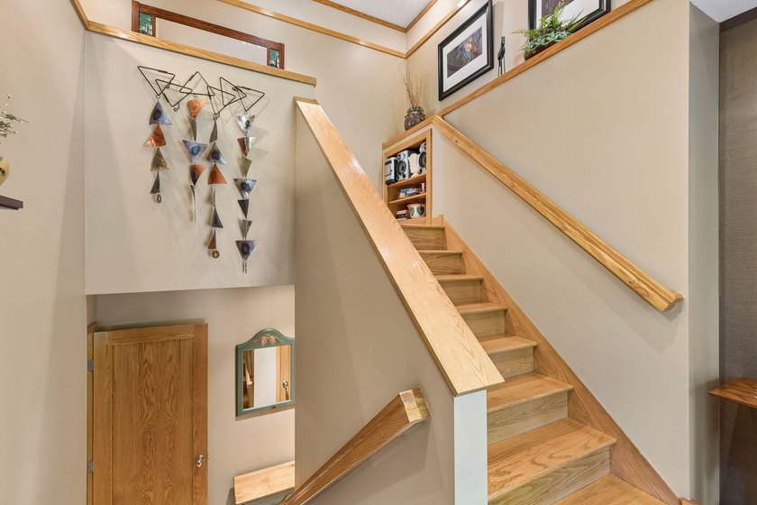 SEE 3D VIRTUAL TOUR &amp; FLOOR PLAN. PRAIRIE SCHOOL HOME BUILT BY - photo 7