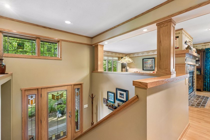 SEE 3D VIRTUAL TOUR &amp; FLOOR PLAN. PRAIRIE SCHOOL HOME BUILT BY - photo 8