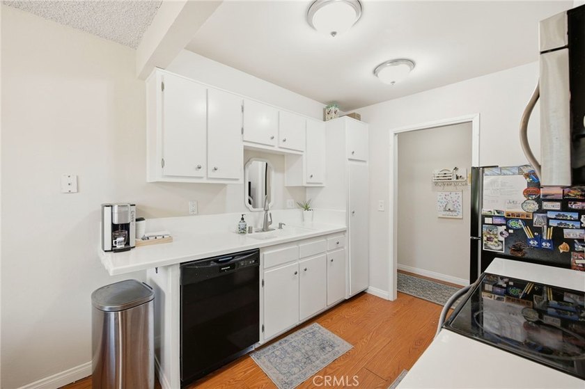 Welcome to this inviting 2-bed/ 2-bath condo the desirable Casa - photo 22