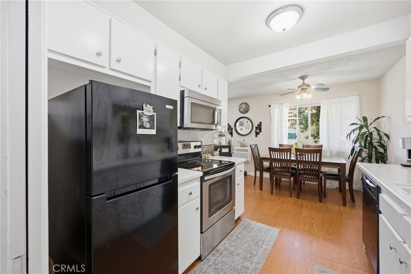 Welcome to this inviting 2-bed/ 2-bath condo the desirable Casa - photo 23
