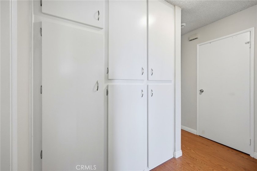 Welcome to this inviting 2-bed/ 2-bath condo the desirable Casa - photo 26