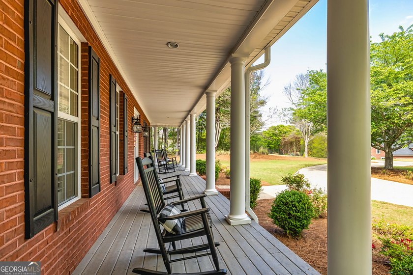 Southern Charm Meets Golf Course Living in Arbor Springs - photo 5