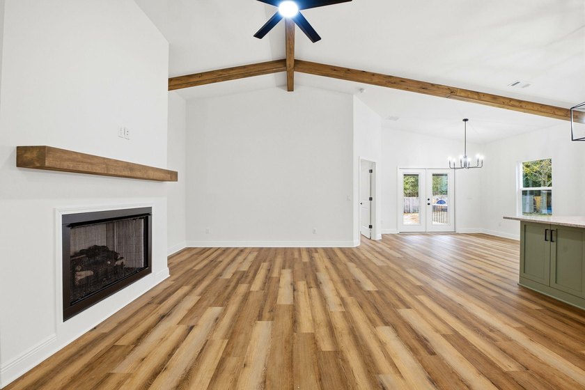 This semi-custom home offers a spacious living with 4 bedrooms - photo 6