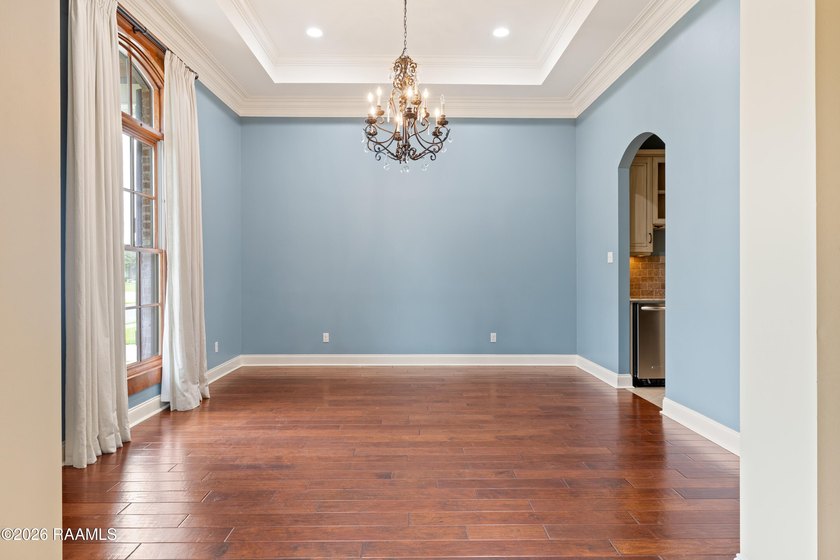 NEW ROOF &amp; NEWER ACs: Welcome to this stunning home located at - photo 8