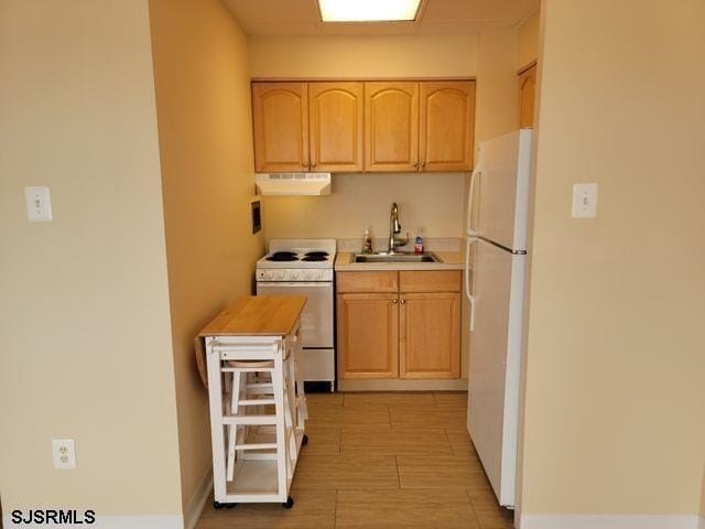 Fabuous studio unit on 12th floor. Perfect for a quick weekend - photo 11