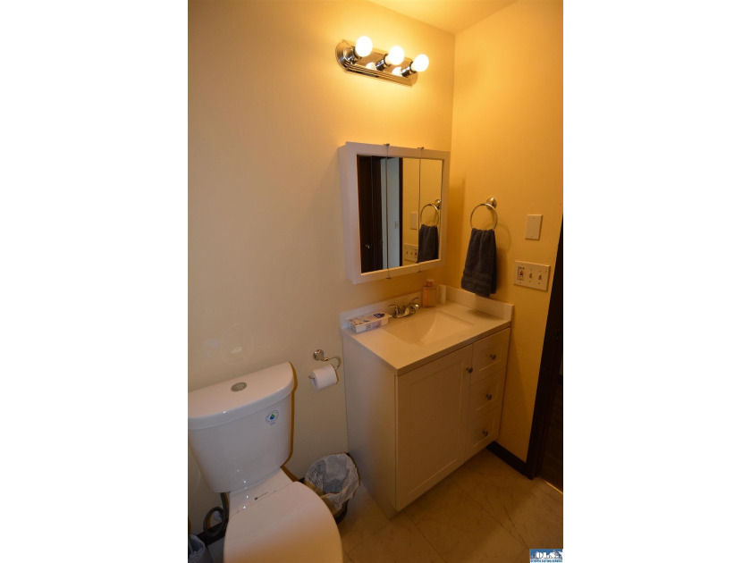 Cute and full of character, this cozy 3-bedroom, 1-bath in town - photo 17