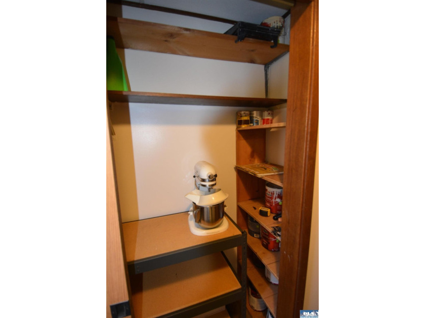 Cute and full of character, this cozy 3-bedroom, 1-bath in town - photo 20