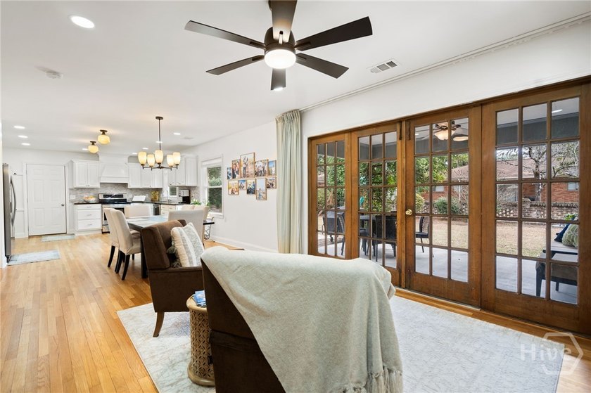 This stunning mid century modern home offers the perfect blend - photo 22