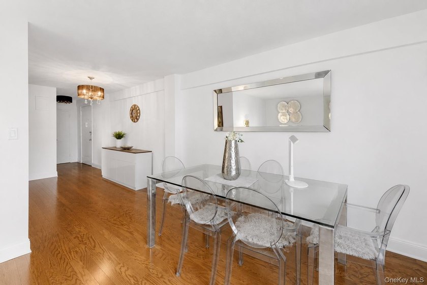 Discover modern comfort and convenience in this beautifully - photo 2
