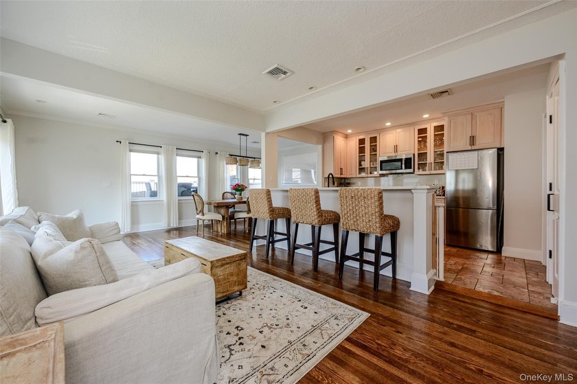 Enjoy the ultimate coastal lifestyle in this exceptional - photo 15