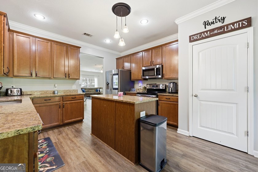 Welcome to 108 Brooklet Cir! This 5 bedroom 3 bathroom 3,016 - photo 24