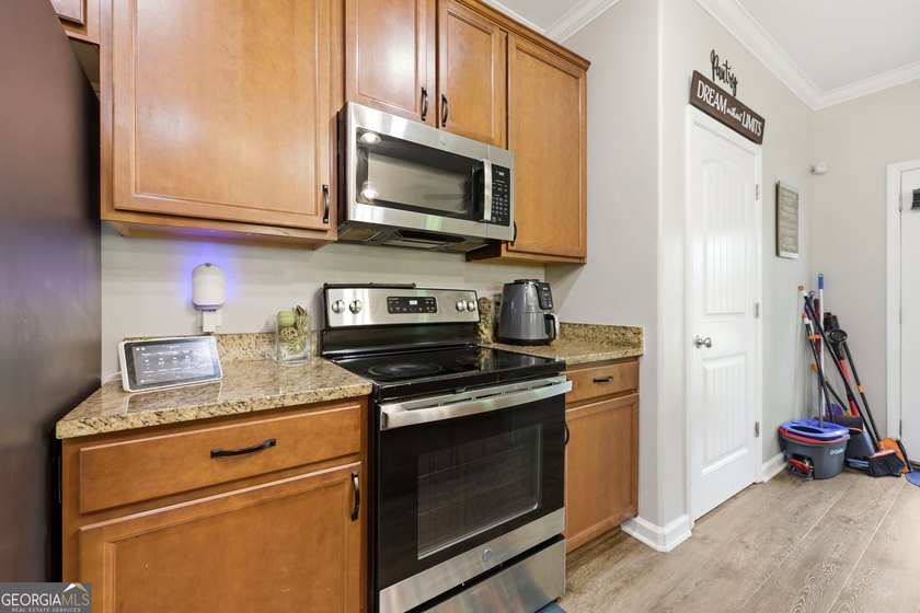 Welcome to 108 Brooklet Cir! This 5 bedroom 3 bathroom 3,016 - photo 26