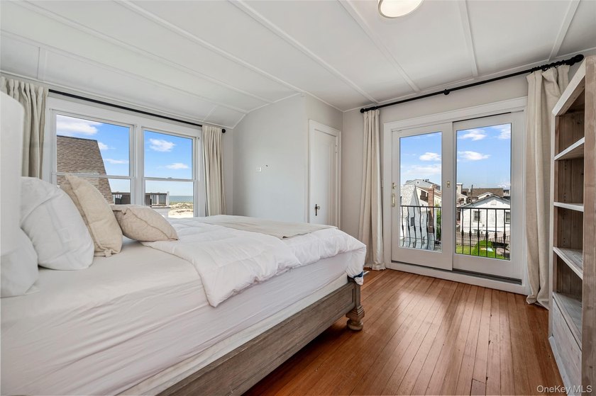 Enjoy the ultimate coastal lifestyle in this exceptional - photo 32