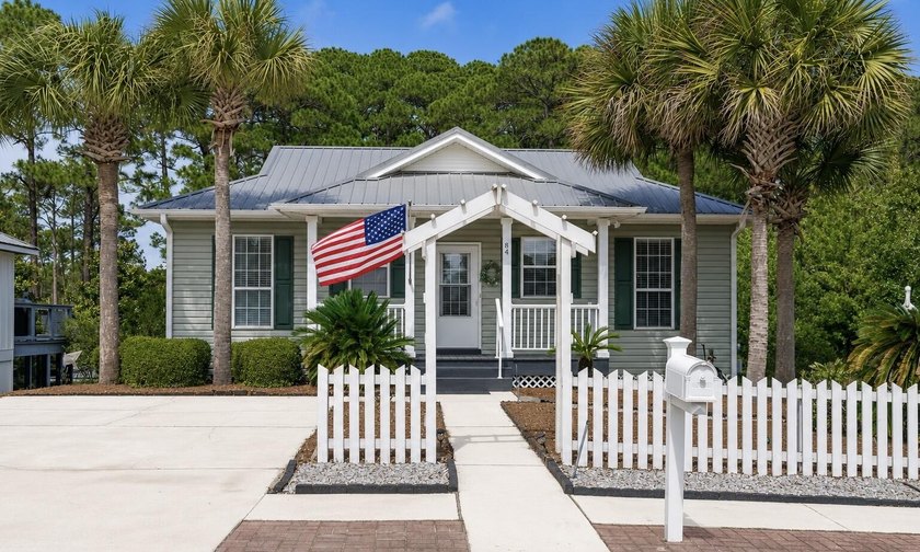 Location! Location! Welcome to 84 Tradewinds Drive, a charming - photo 2
