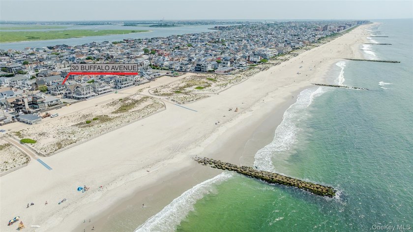 Enjoy the ultimate coastal lifestyle in this exceptional - photo 45