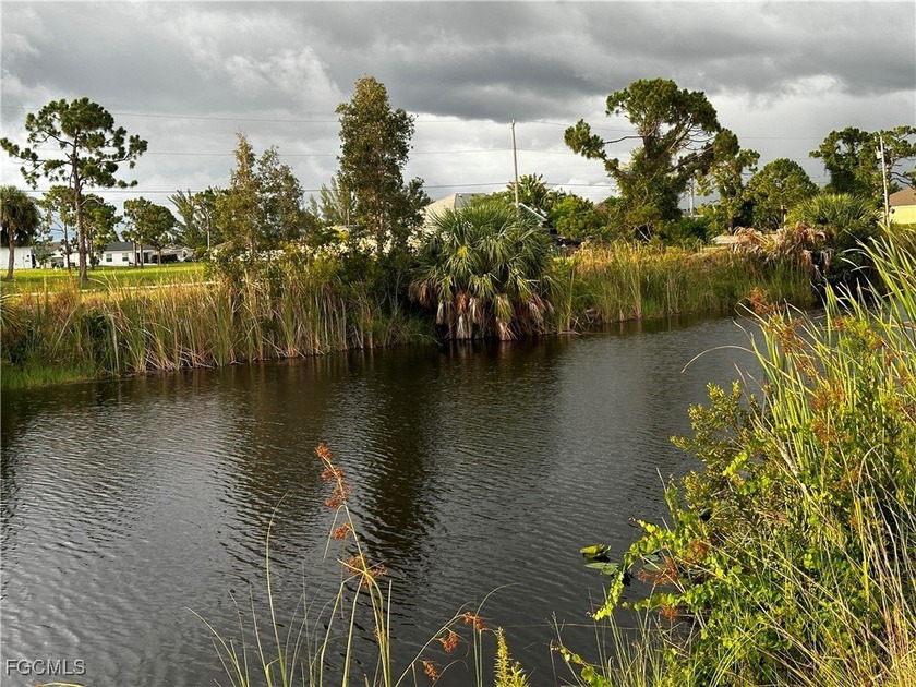 NW Cape Coral off Burnt Store Road. This waterfront property is - photo 3