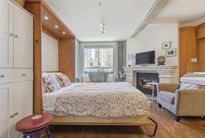 If you've been looking for a studio in Yaletown this is the one! - photo 17