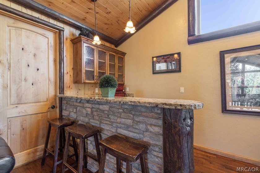 Set on over an acre in the highly sought-after Meadowbrook - photo 23