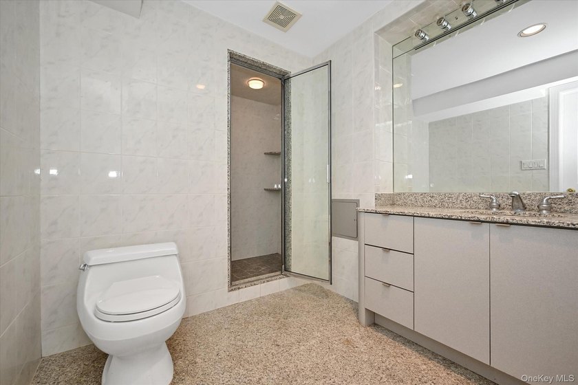 Experience refined living in this exquisitely crafted and - photo 24