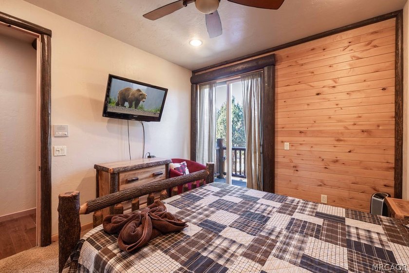 Set on over an acre in the highly sought-after Meadowbrook - photo 33