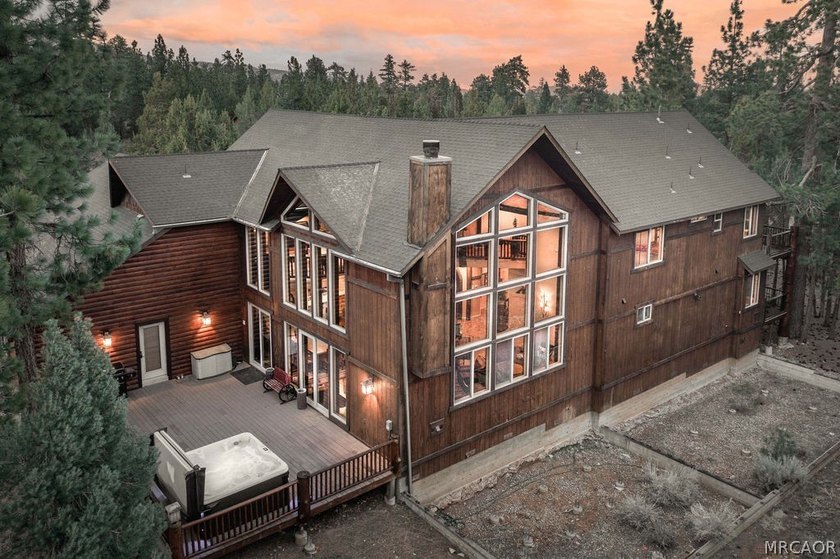 Set on over an acre in the highly sought-after Meadowbrook - photo 40
