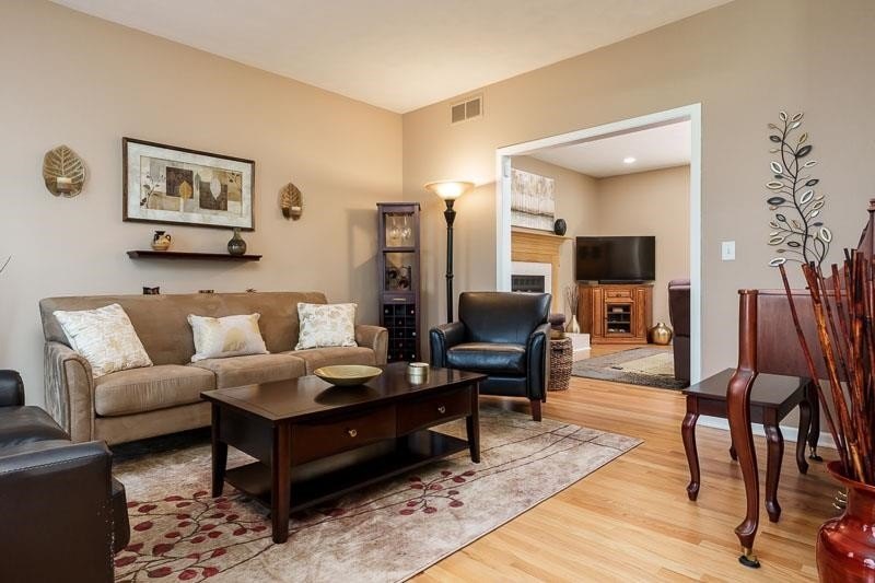 Luxury at its finest! This stunning, completely updated and - photo 7