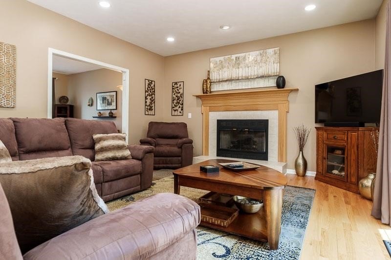 Luxury at its finest! This stunning, completely updated and - photo 9