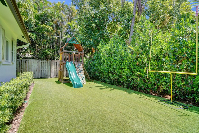 Nestled just moments from Coral Ridge Country Club, this - photo 49