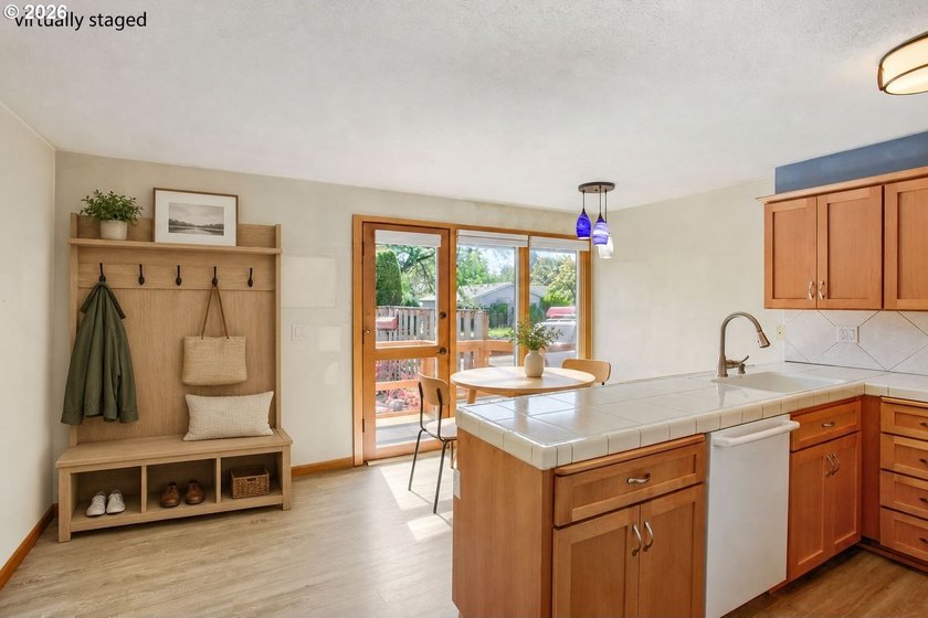 Best value! Opportunity awaits with this rare single-level home - photo 8