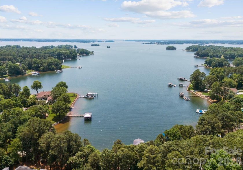 Rare opportunity to own a Simonini-built contemporary waterfront - photo 31