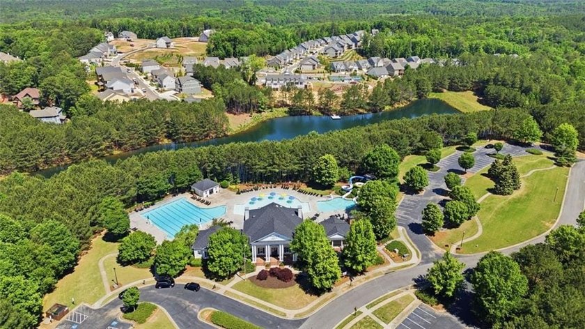 Welcome to 216 Providence Lane in the popular River Green - photo 45
