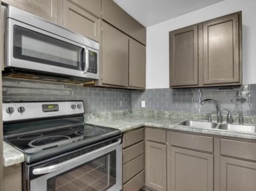 Discover the perfect blend of comfort, character, and location - photo 6