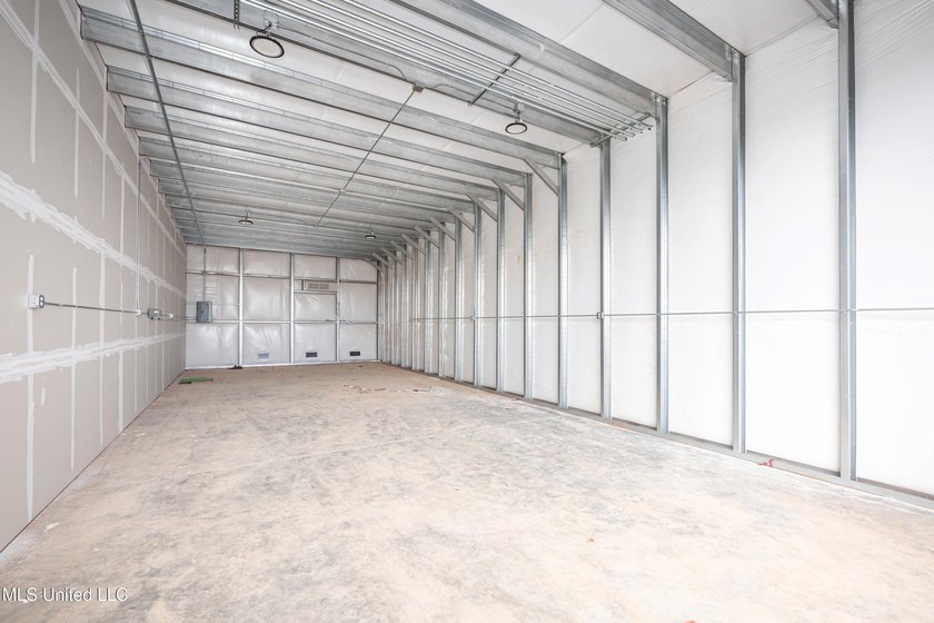 Here is your chance to OWN not Rent 1000sq ft of storage for you - photo 18