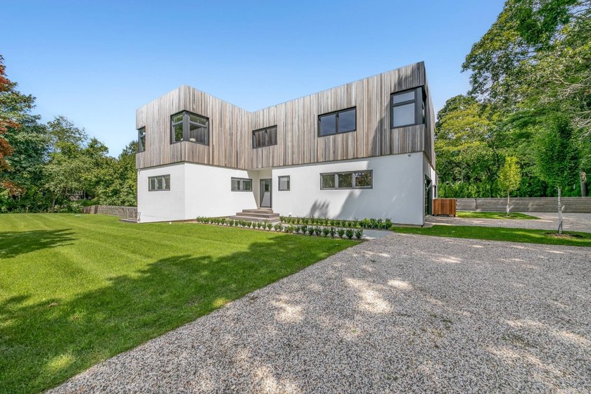 Look no further for your country escape than this pristine - photo 5