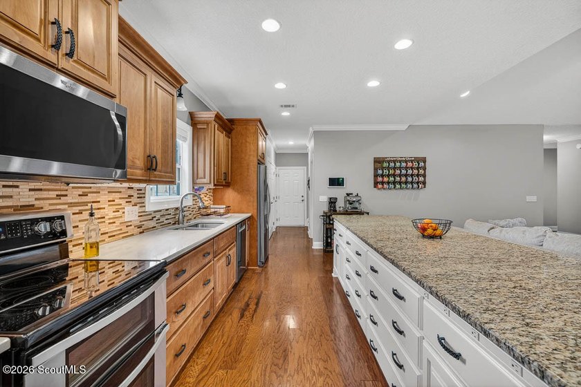 Beautiful 4-bedroom home in sought-after Carriage Gate - photo 16