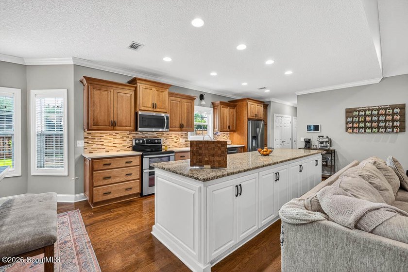 Beautiful 4-bedroom home in sought-after Carriage Gate - photo 17