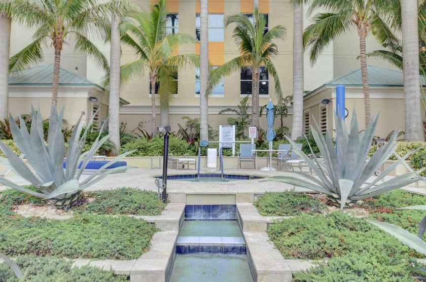 Amazing ocean and intracoastal views from this SE corner 3 - photo 45